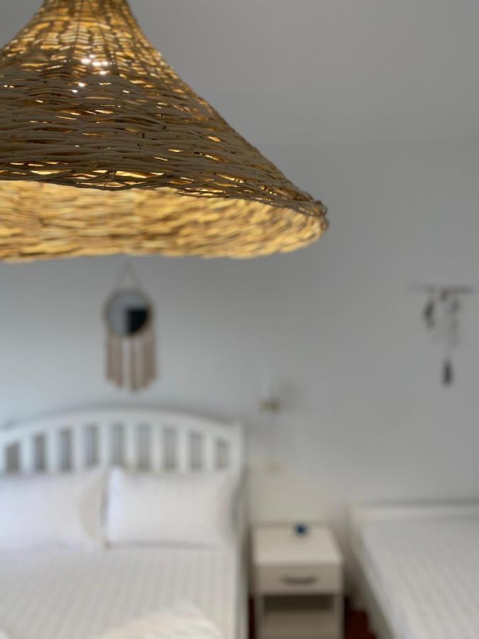 Las Nubes Rooms Himare Esterno foto